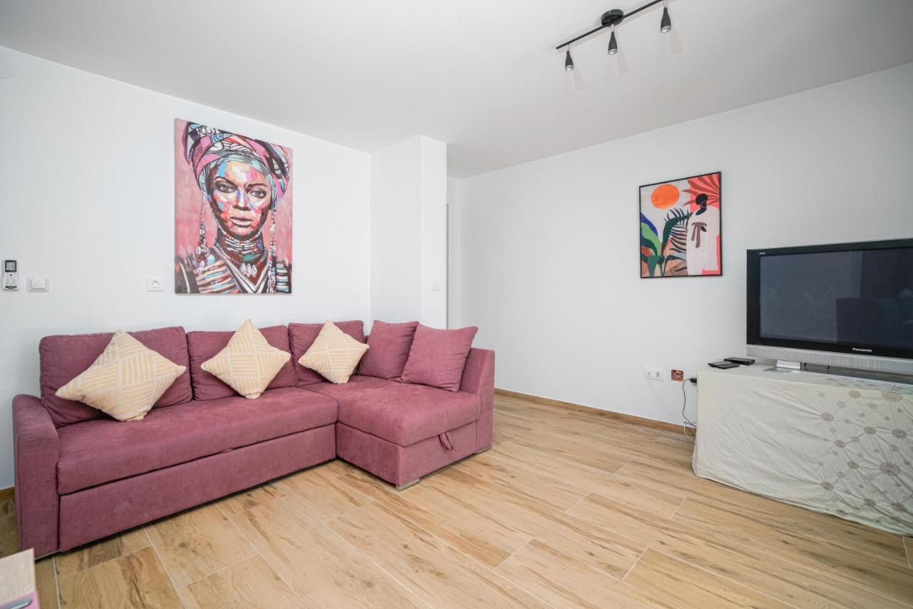 Pina Tourist Apartments Vodice Bagian luar foto